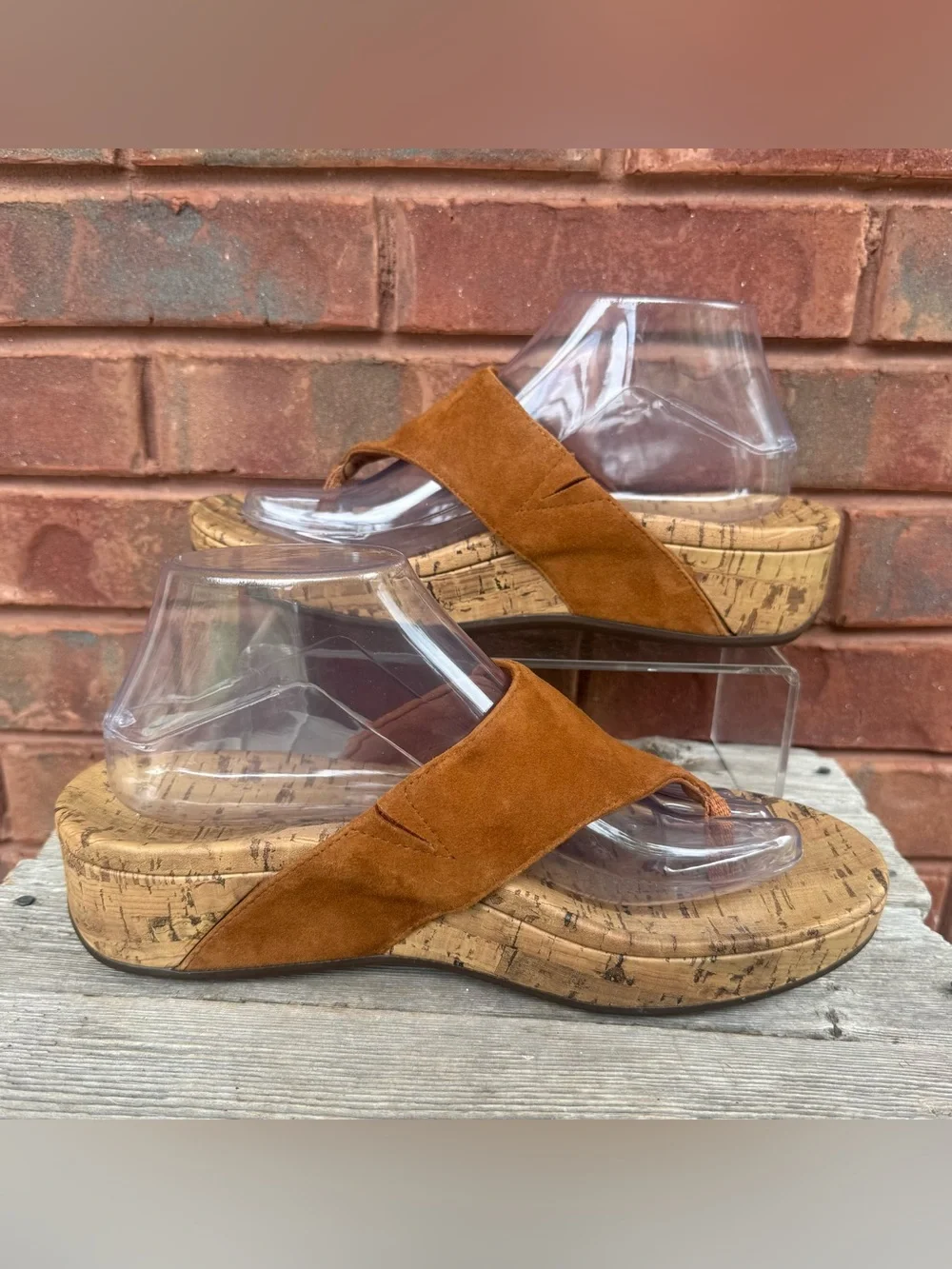 Vionic Marbella Brown Tan Suede Cork Wedge Platform Thong Sandals Women’s Sz 9